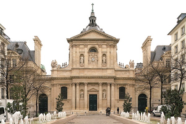 Trường Đại Học Sorbonne - một trường Đại học uy tín và lâu đời của Pháp